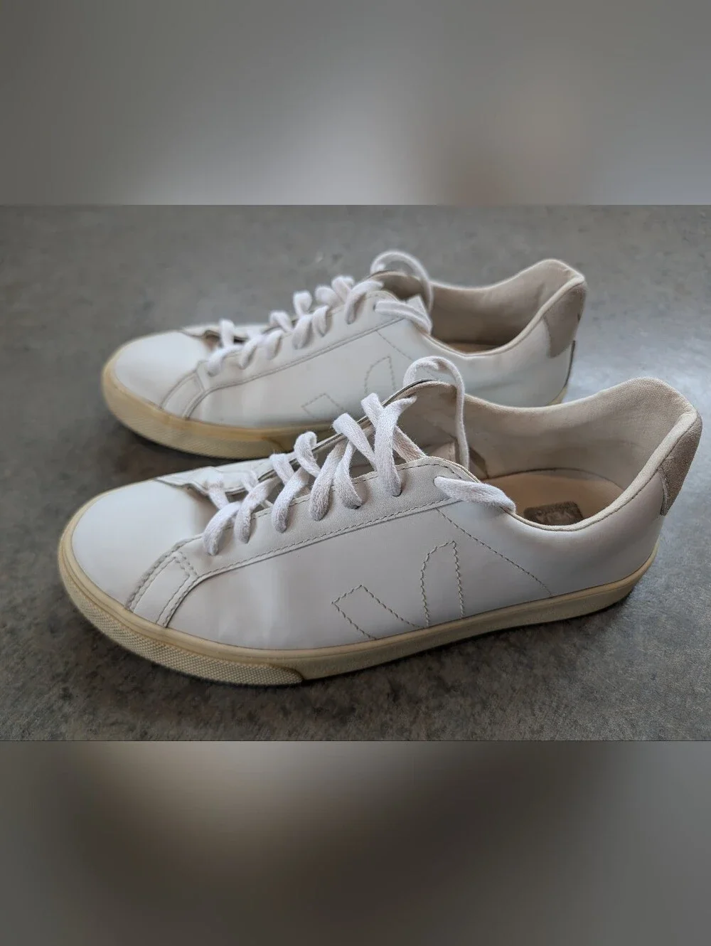 Veja Sneakers White Leather Women's Size 9 EU 40