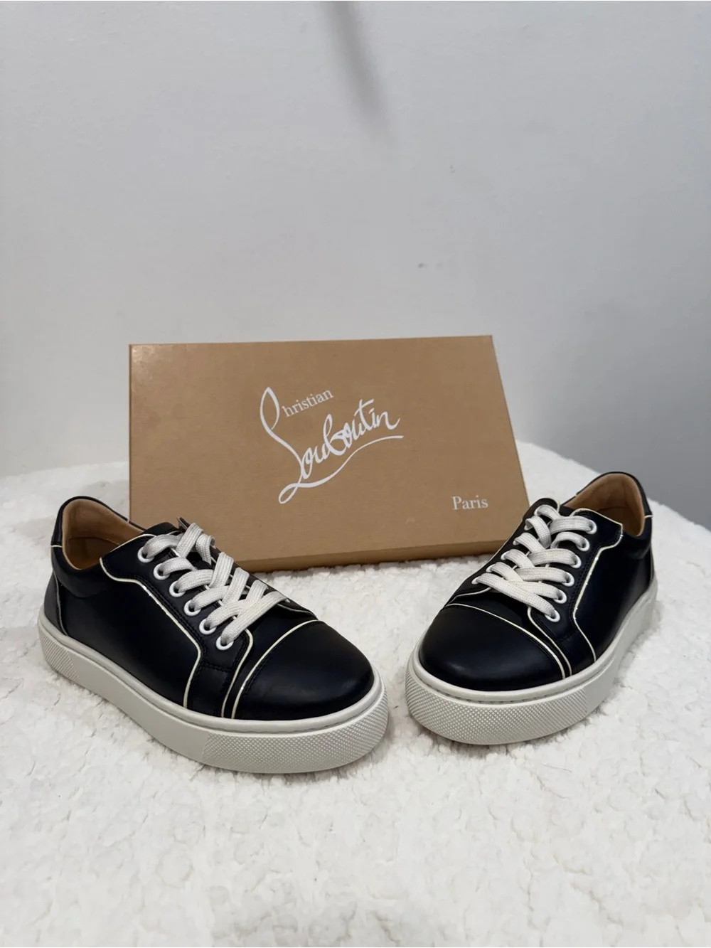 Christian Louboutin am open