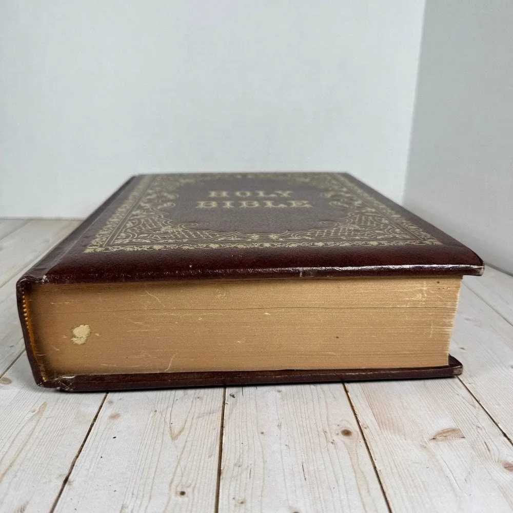 Holy Bible KJV Family Altar Red Letter Edition Crusade Bible Publishers