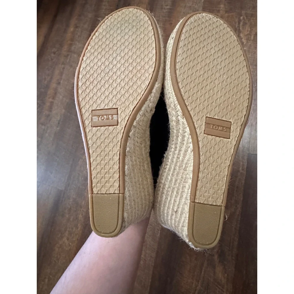 Toms classic black