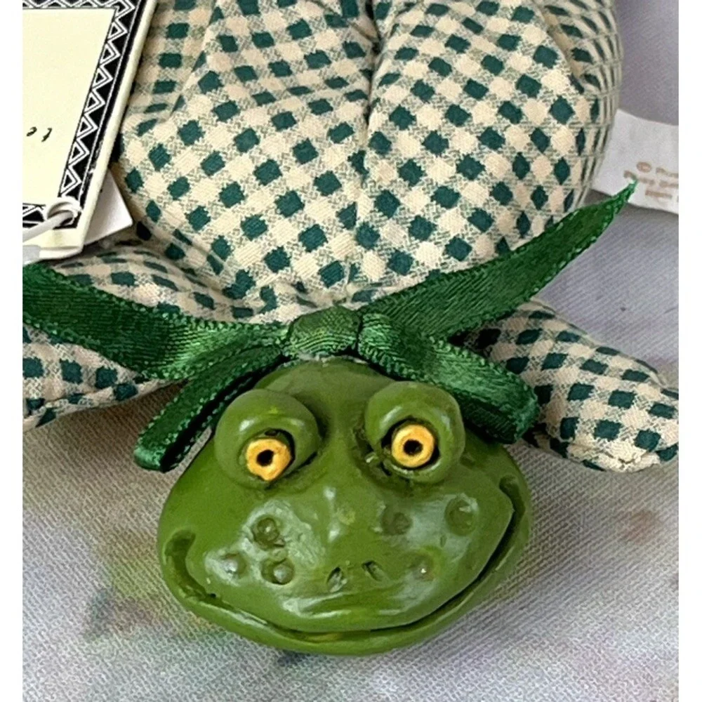 Teeny Beenies Green Gingham Frog Russ Berrie Cloth Body Ceramic Head #7075 Tags