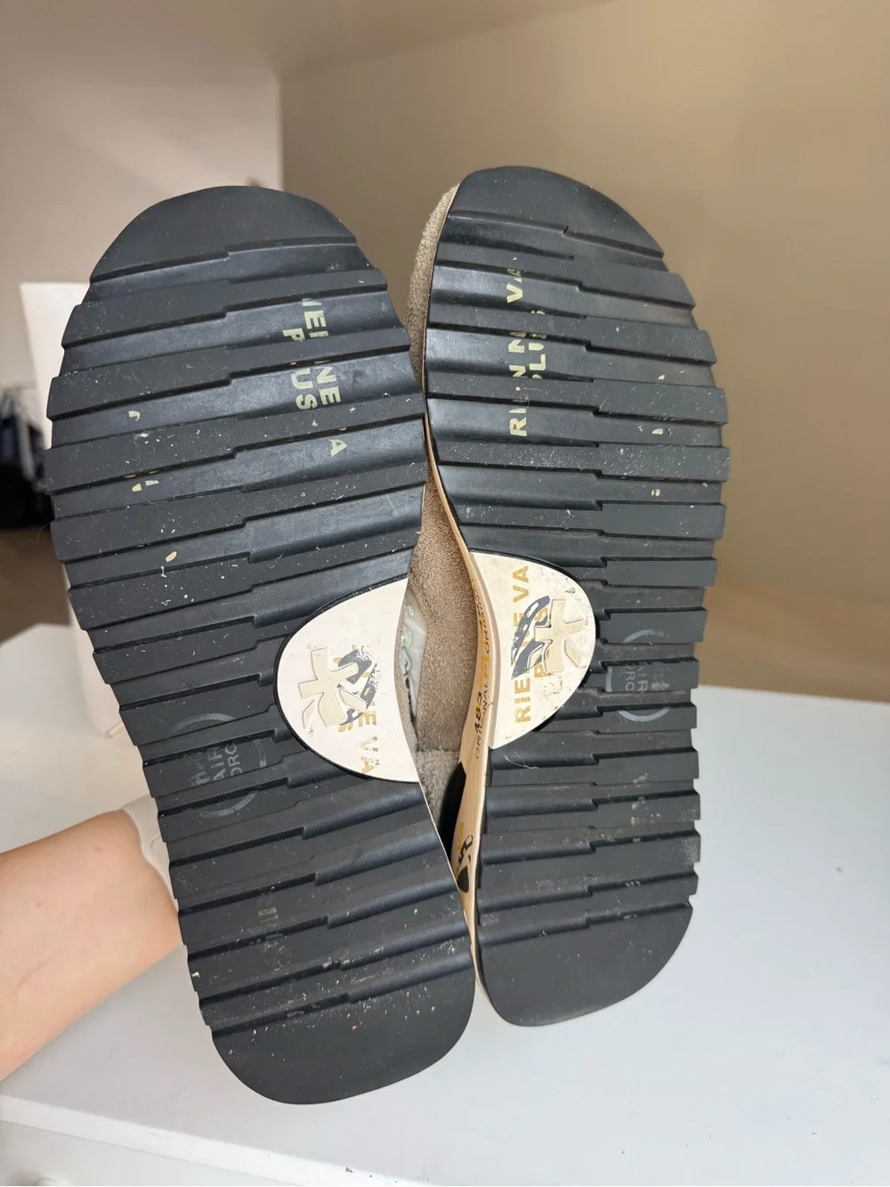 Premiata white taupe