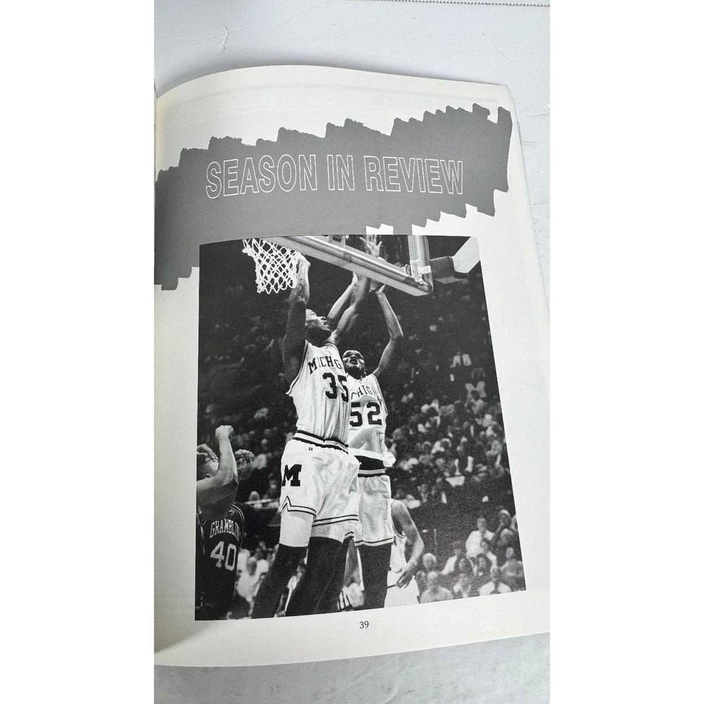 1990-91 Michigan Basketball Media Guide Wolverines NCAA Roster Schedule