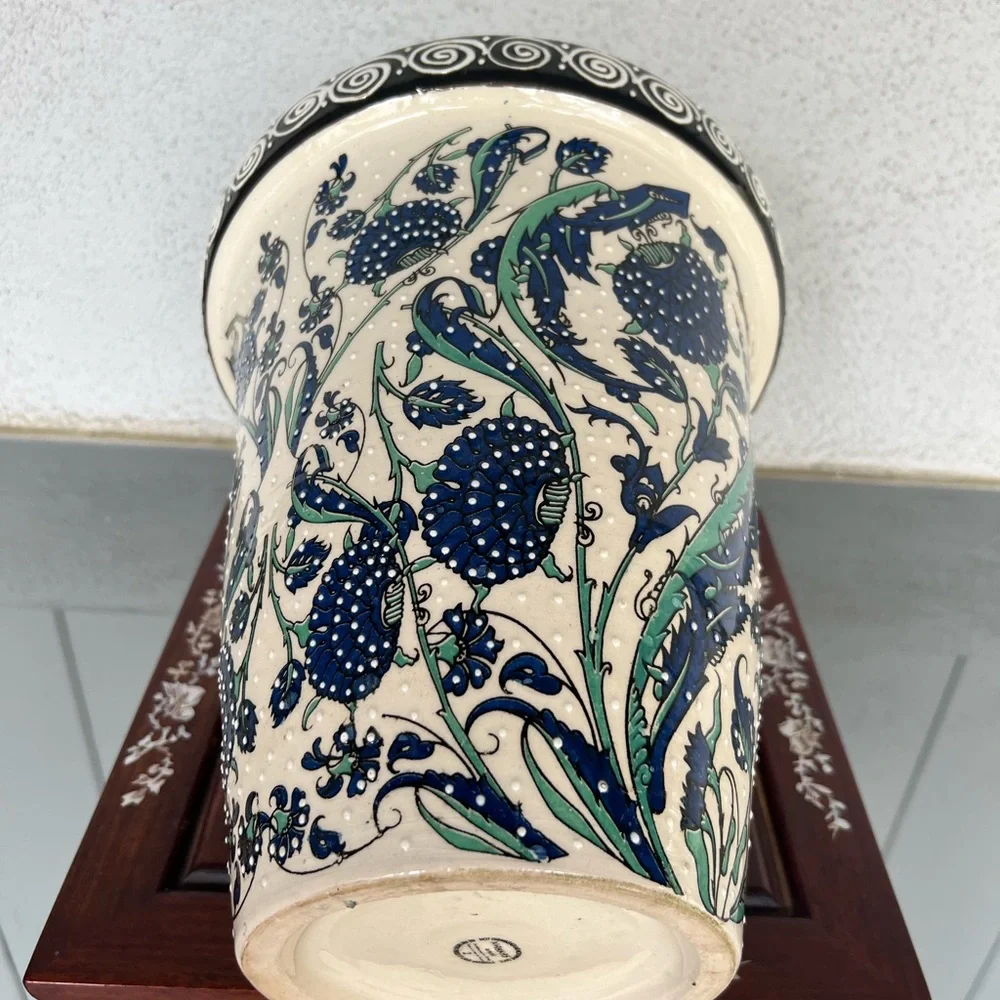 Nakkas large floral