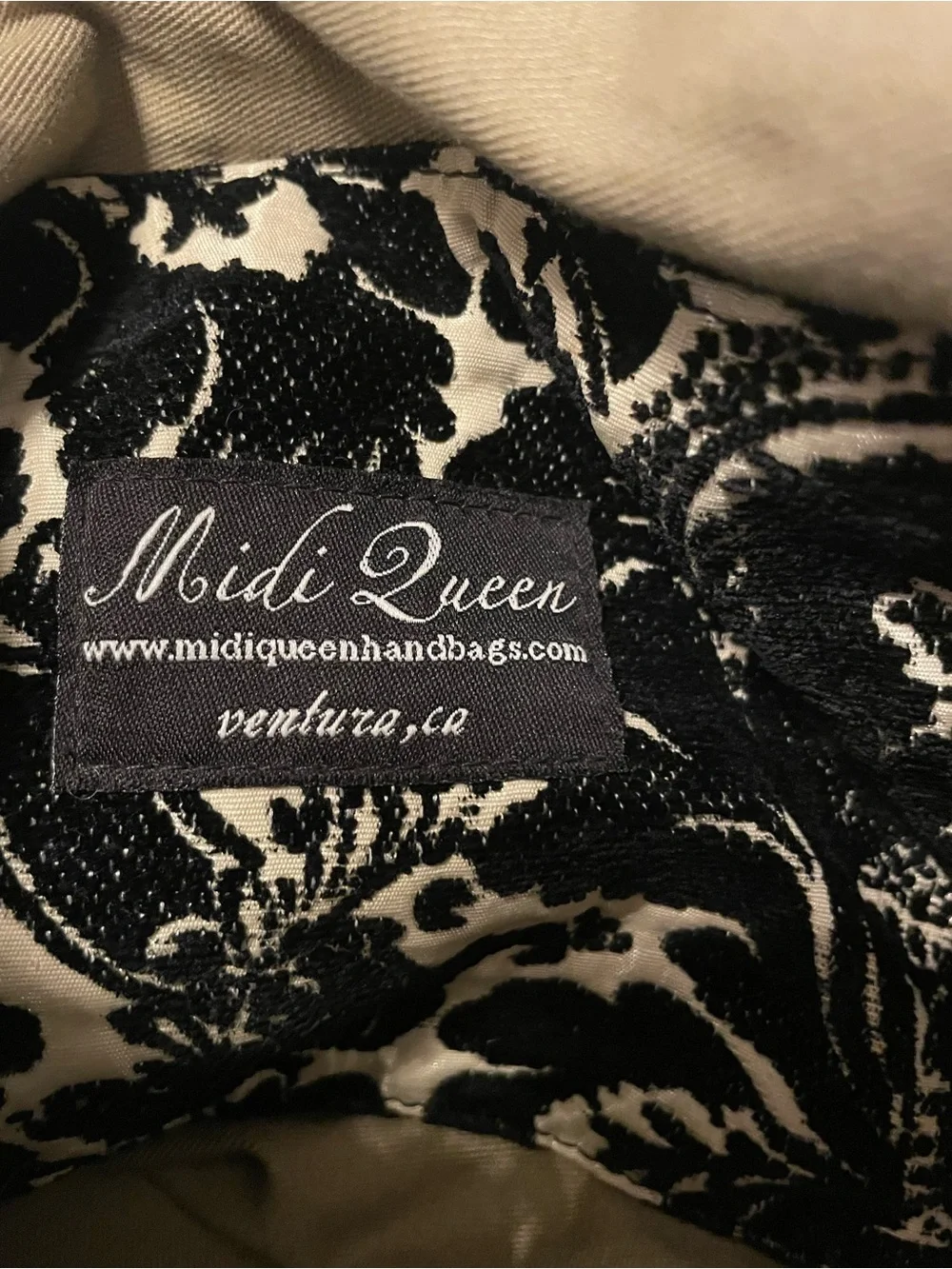 Midi Queen chic black