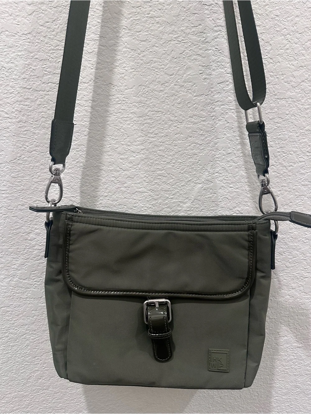 HKWP Olive Green Nylon Crossbody Bag Patent Trim Messenger‎ Shoulder Bag NEW