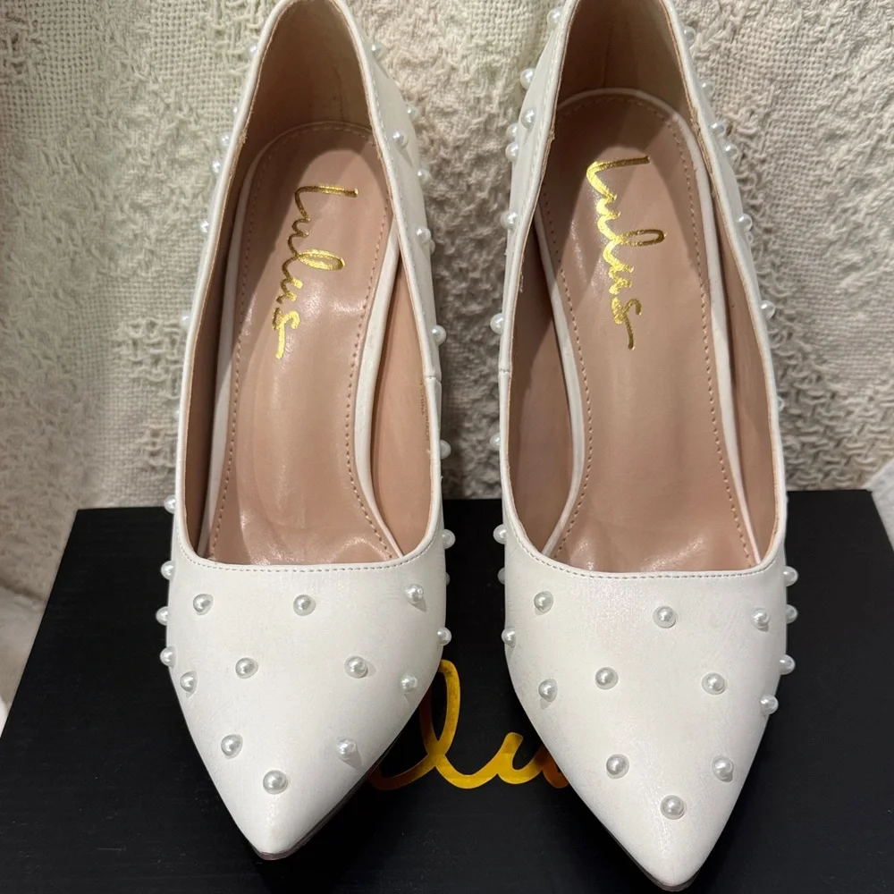 Lulus elegant pointed