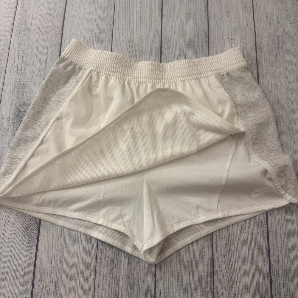 Nike women size