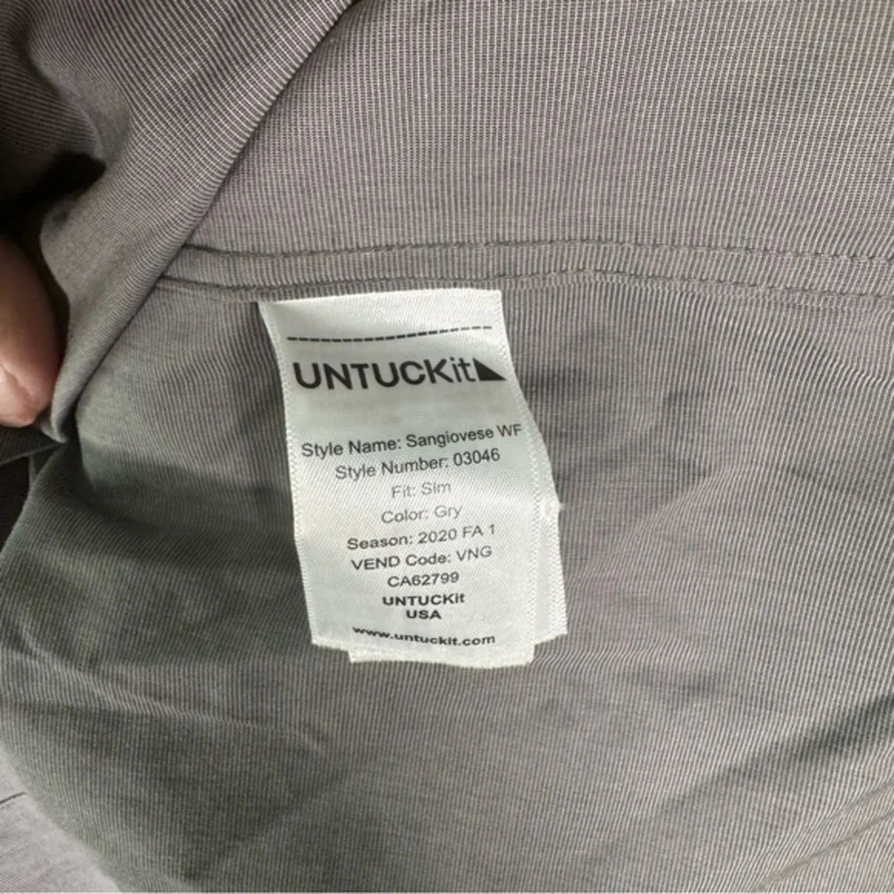 UNTUCKit button up