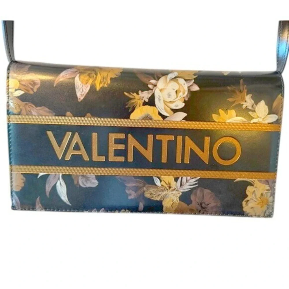 Valentino By Mario Valentino designer exterior