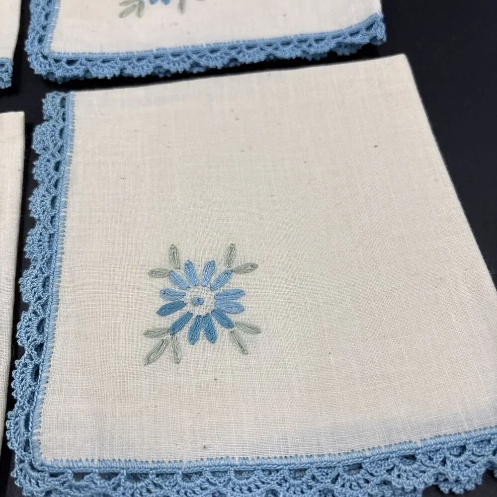 6 Linen Lace Bordered Blue Napkins‎ Vintage  10x10 Cream Linen