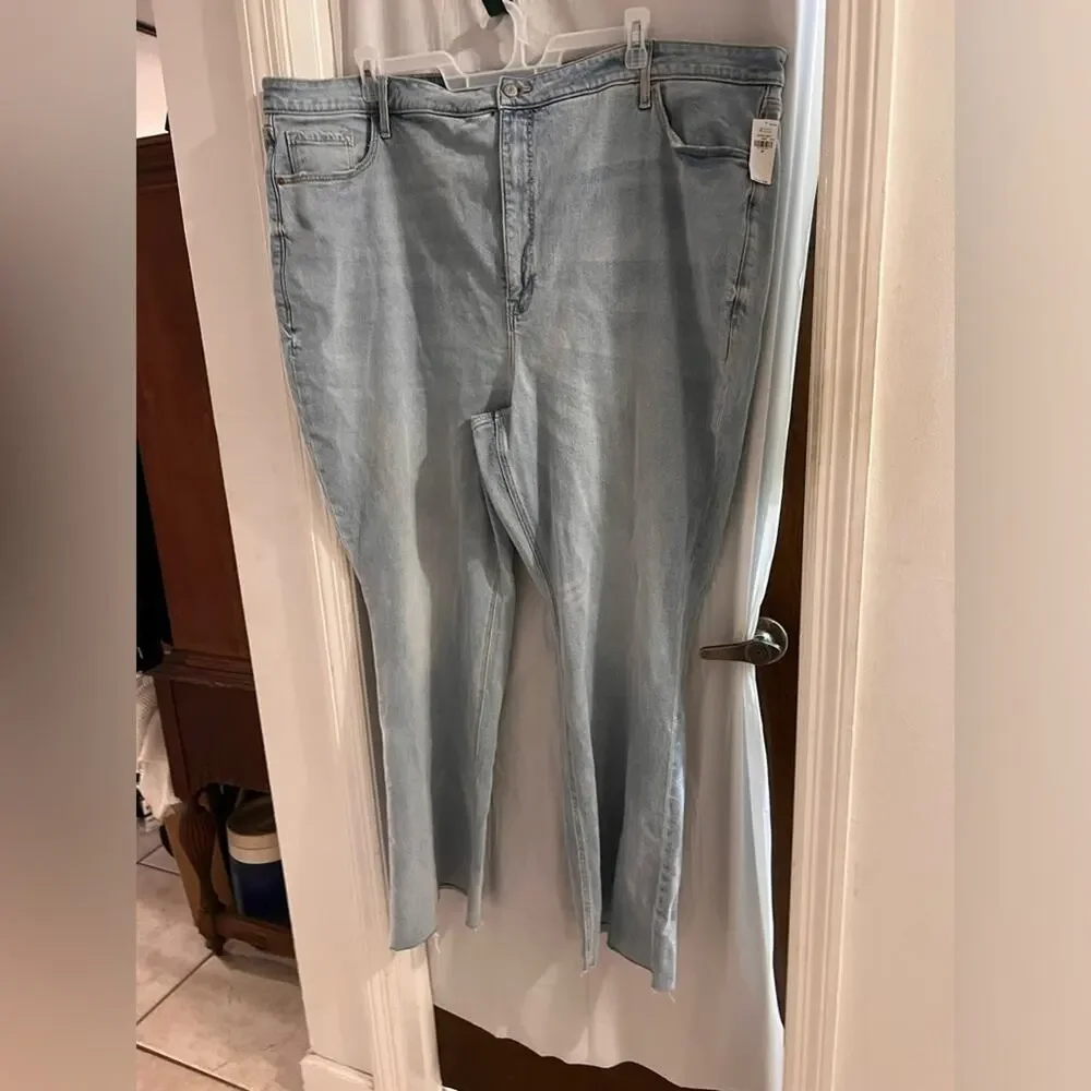 Old navy light wash higher high rise flare raw edge hem jeans size 28