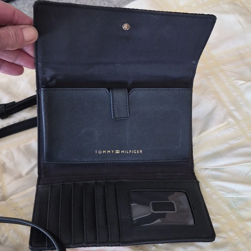Tommy Hilfiger Signature Logo Black/Taupe Crossbody Wallet Shoulder Bag