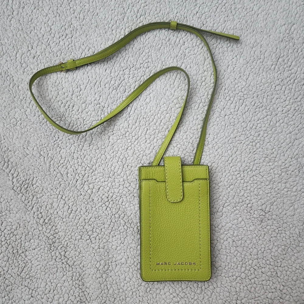 Marc Jacobs Lime Green Pebbled Leather Phone Holder Groove Crossbody