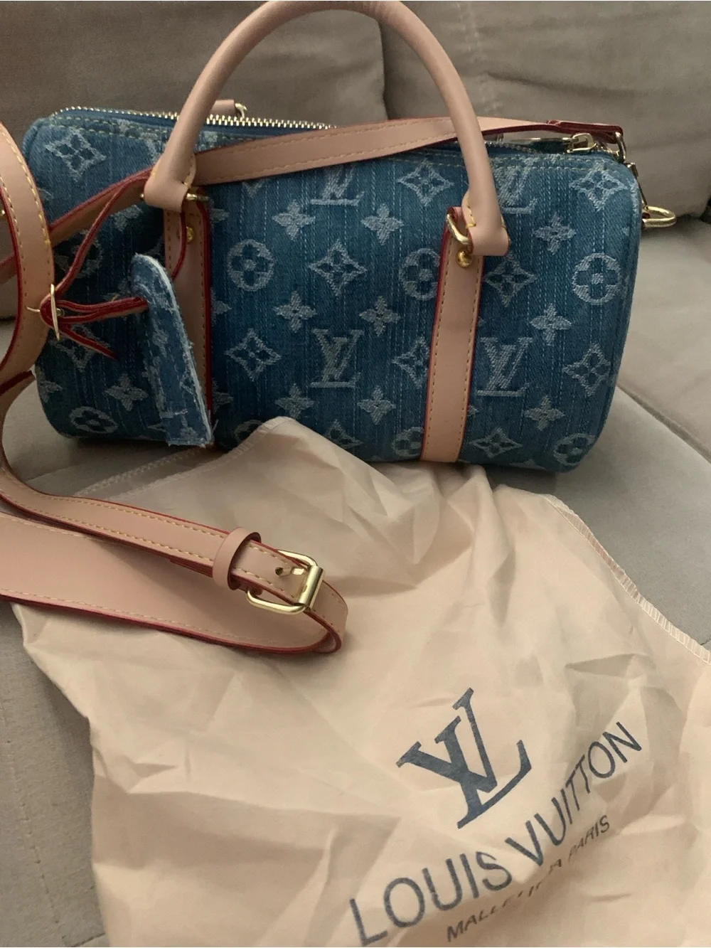 No Label luxury top features
