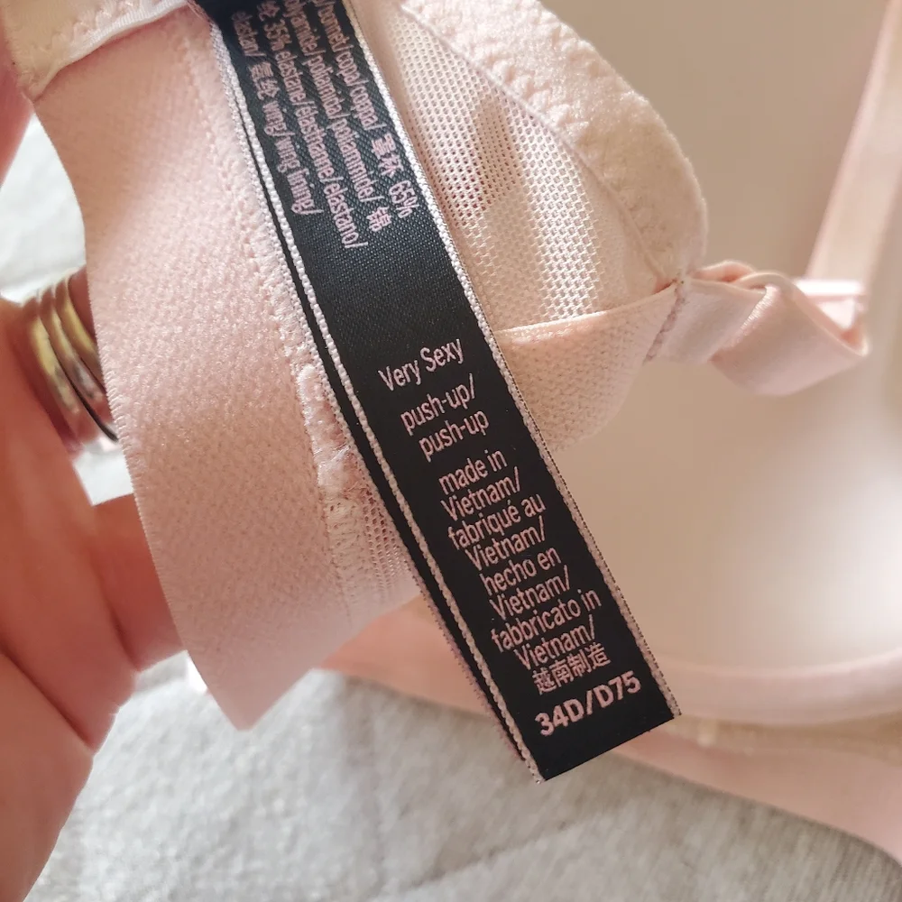 Victoria's‎ Secret Very Sexy Push-up Bra 34D