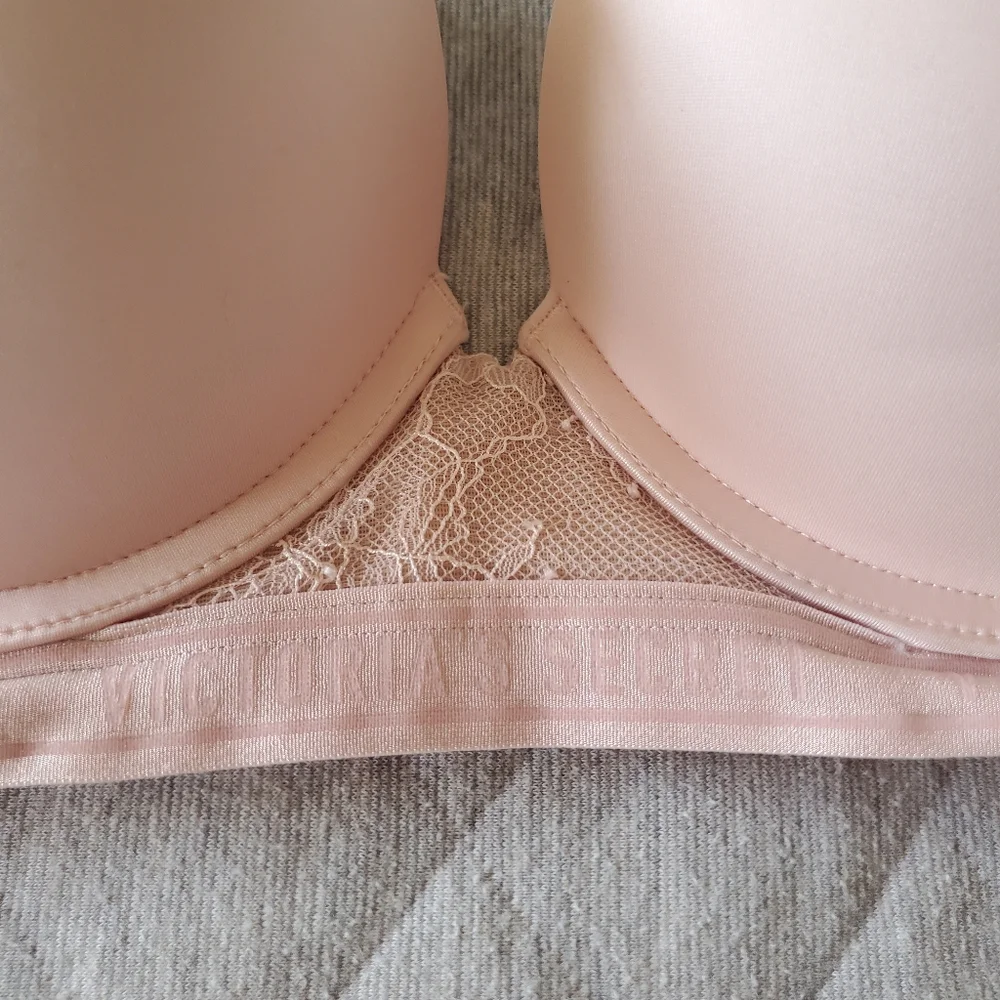 Victoria's‎ Secret Very Sexy Push-up Bra 34D