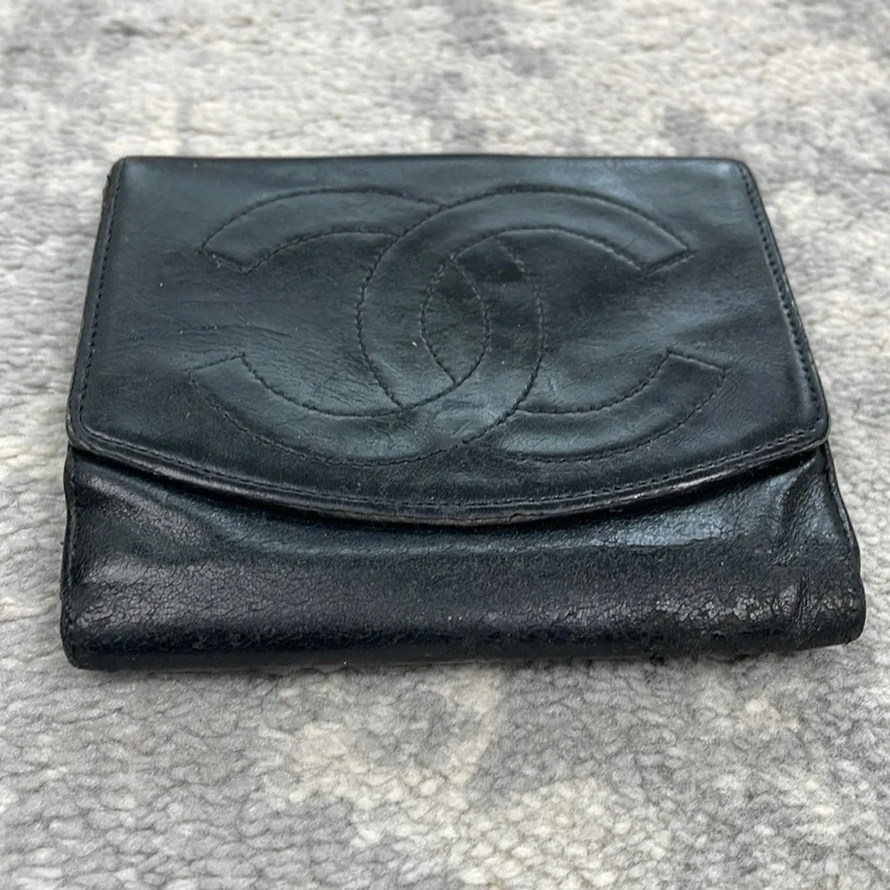 CHANEL caviar skin