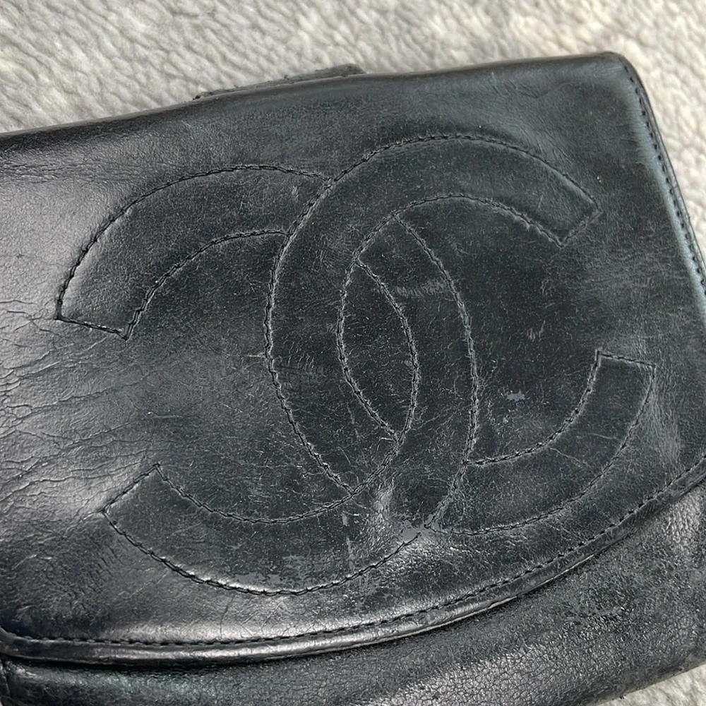 CHANEL caviar skin