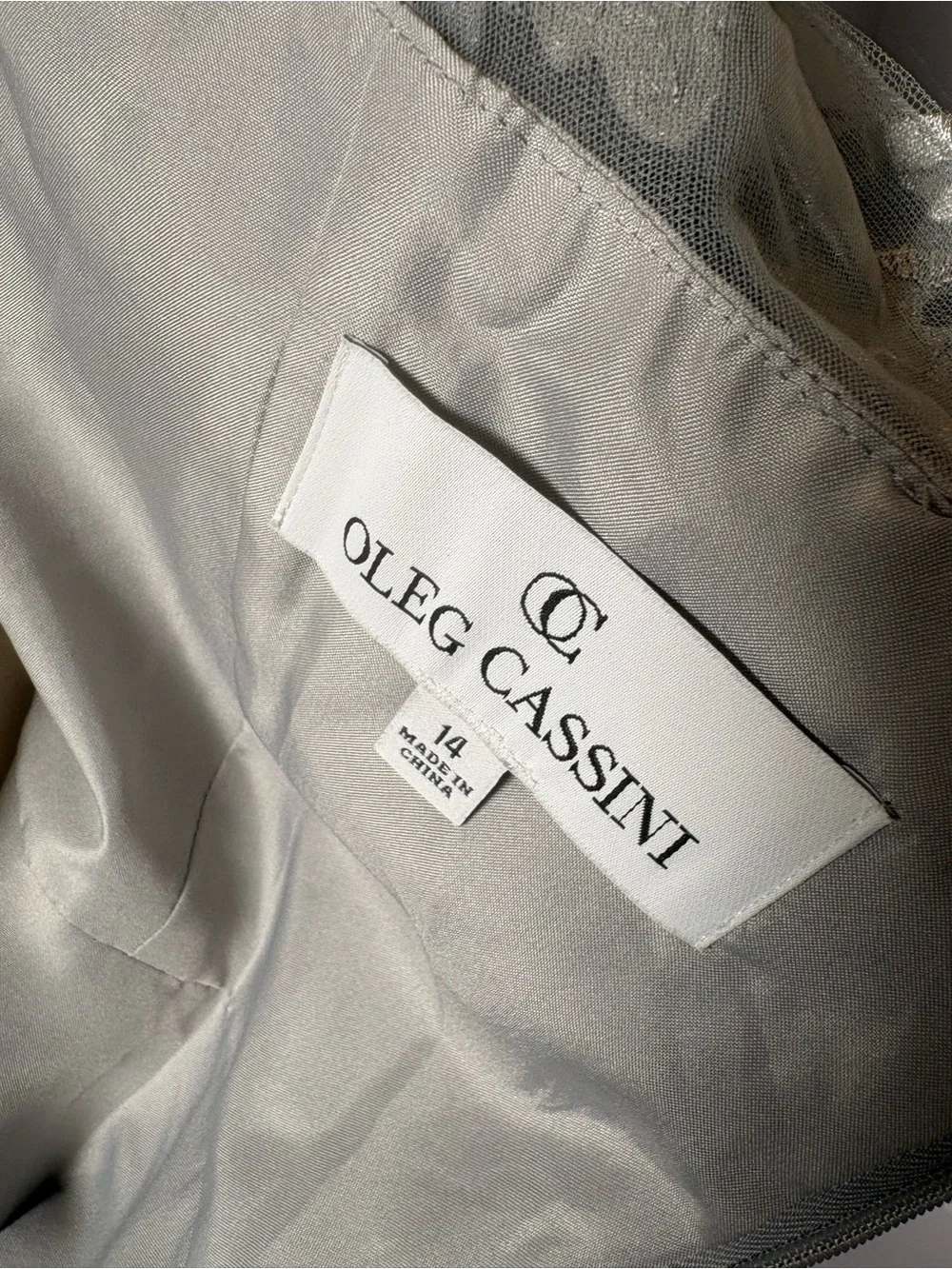 Oleg Cassini tags no
