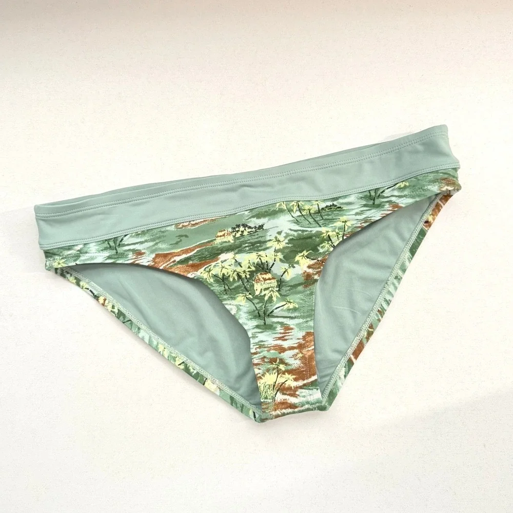 Carve Designs Hula Tropical Island Print Bikini Bottoms Sage Green‎ Womens Large