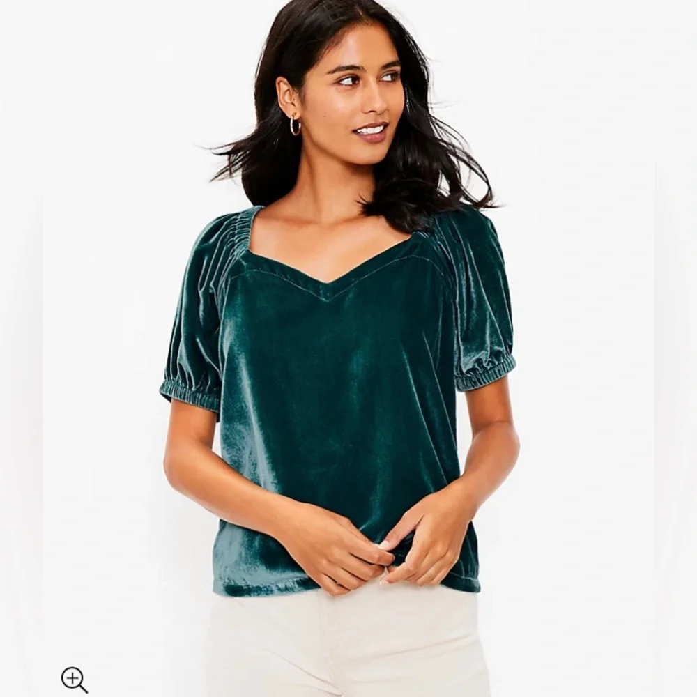 LOFT NWT Sweetheart Neck Velvet Puff Sleeve Top - Deep‎ Spruce Green