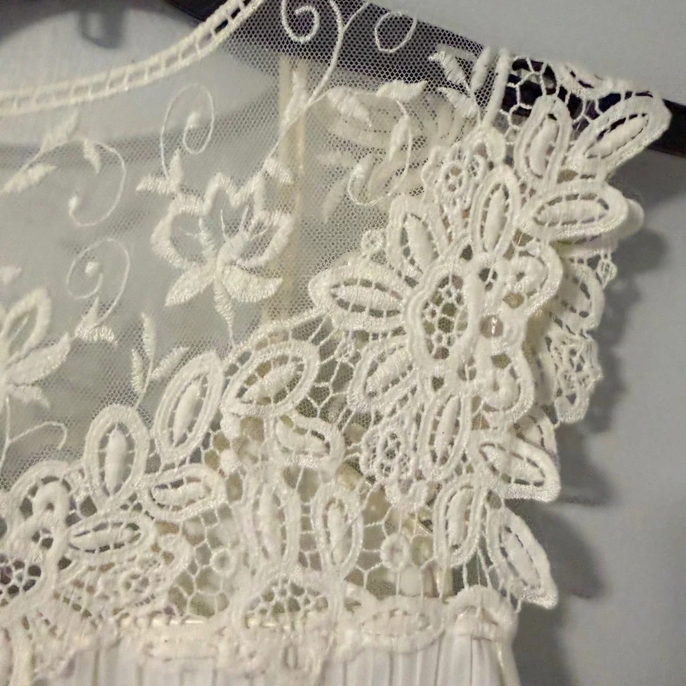 Amanda Lane size scalloped shift