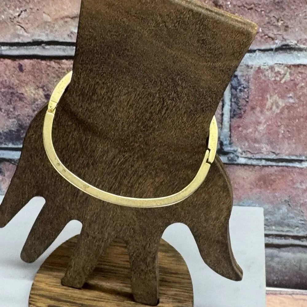 Unbranded vintage gold