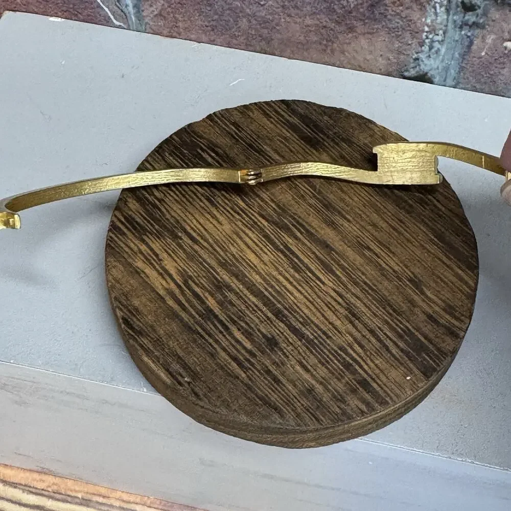 Unbranded vintage gold