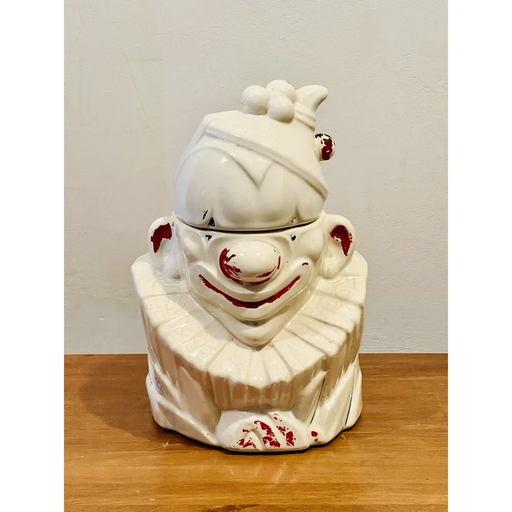 Vintage McCoy 1940s Clown Face Cookie Jar 10