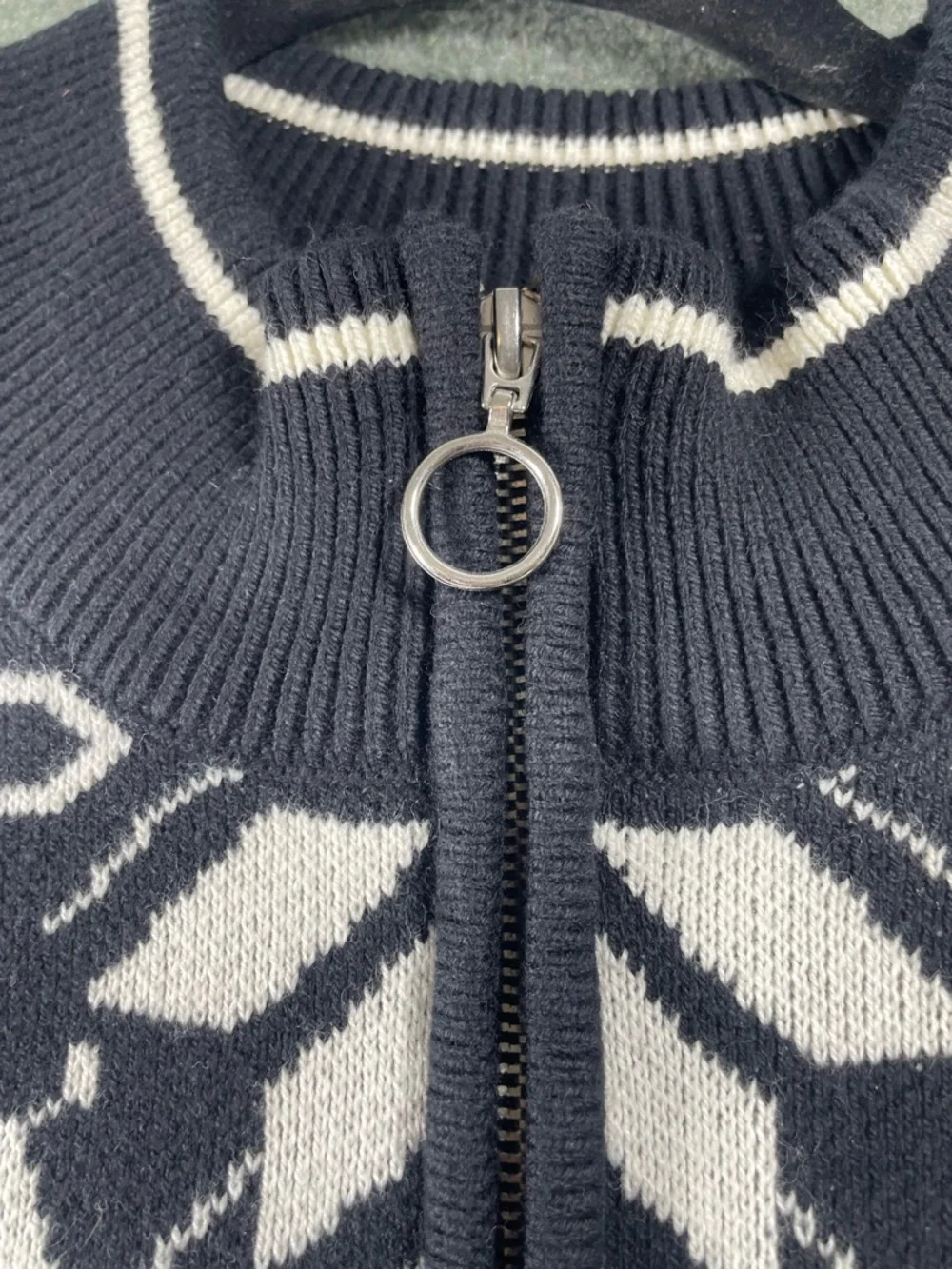 Lane Bryant Black and White Knit Zip Cardigan‎