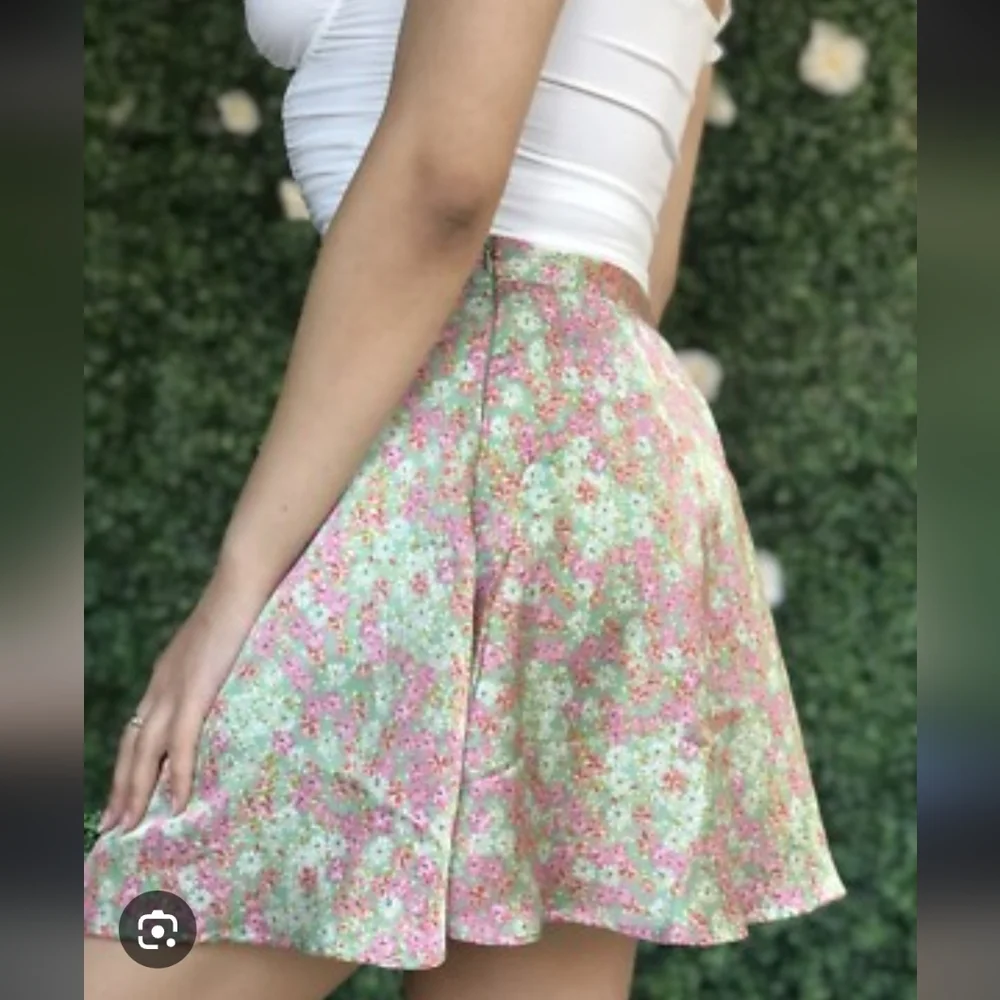 Dress Forum Floral A-Line Midi Skirt in Mint and Pink