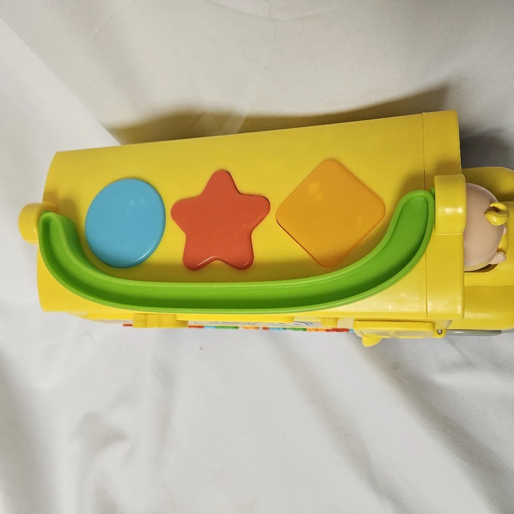 CoComelon learning yellow