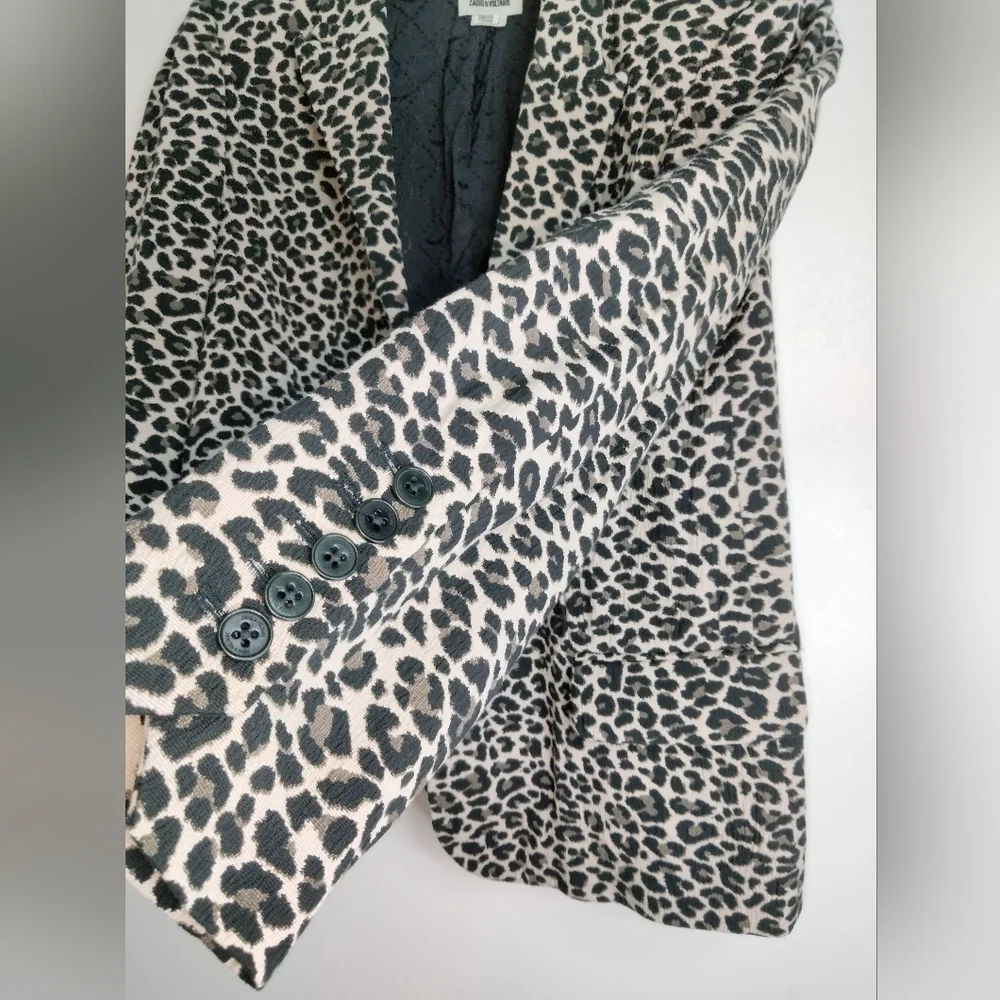 Zadig & Voltaire here details