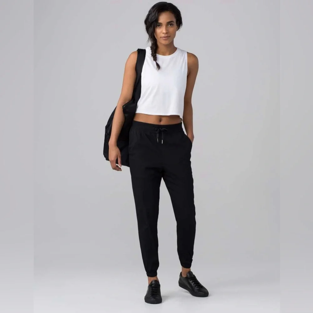 lululemon athletica these lightweight