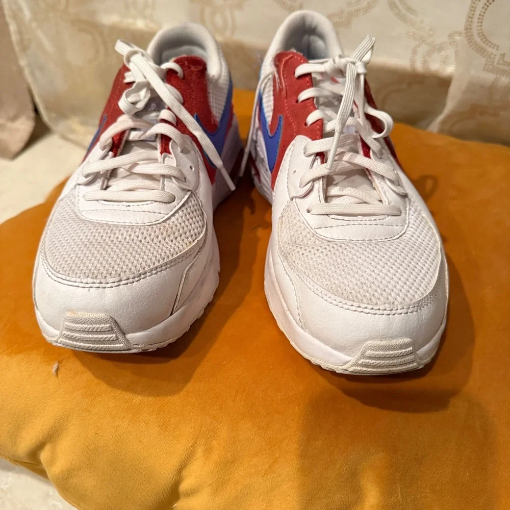 Nike these shoes