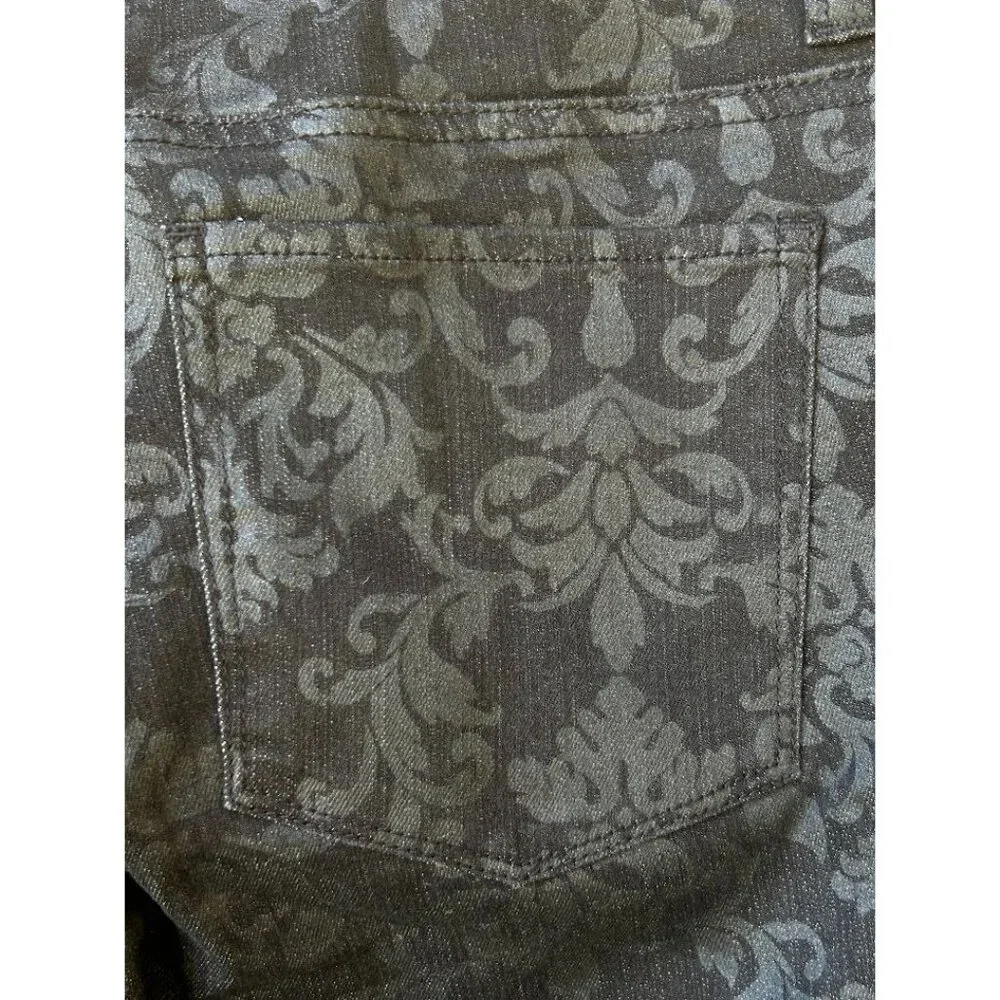 White House Black Market elegant baroque