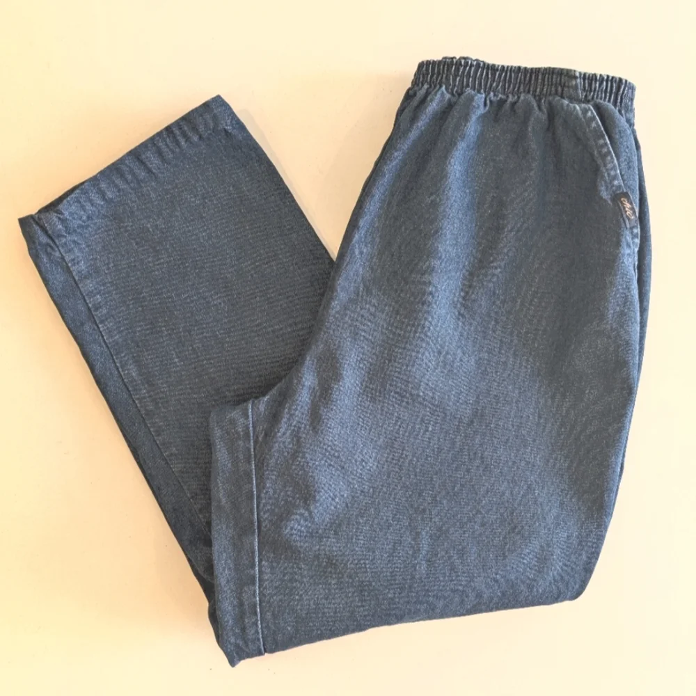 Vintage Chic cotton, elastic waist, baggy blue jeans with front pockets. 18WP