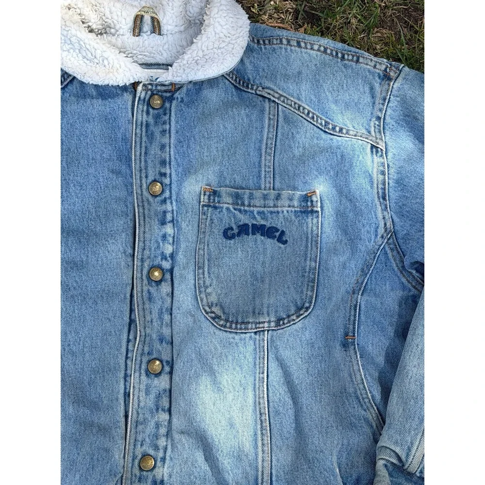 Camel pre owned
