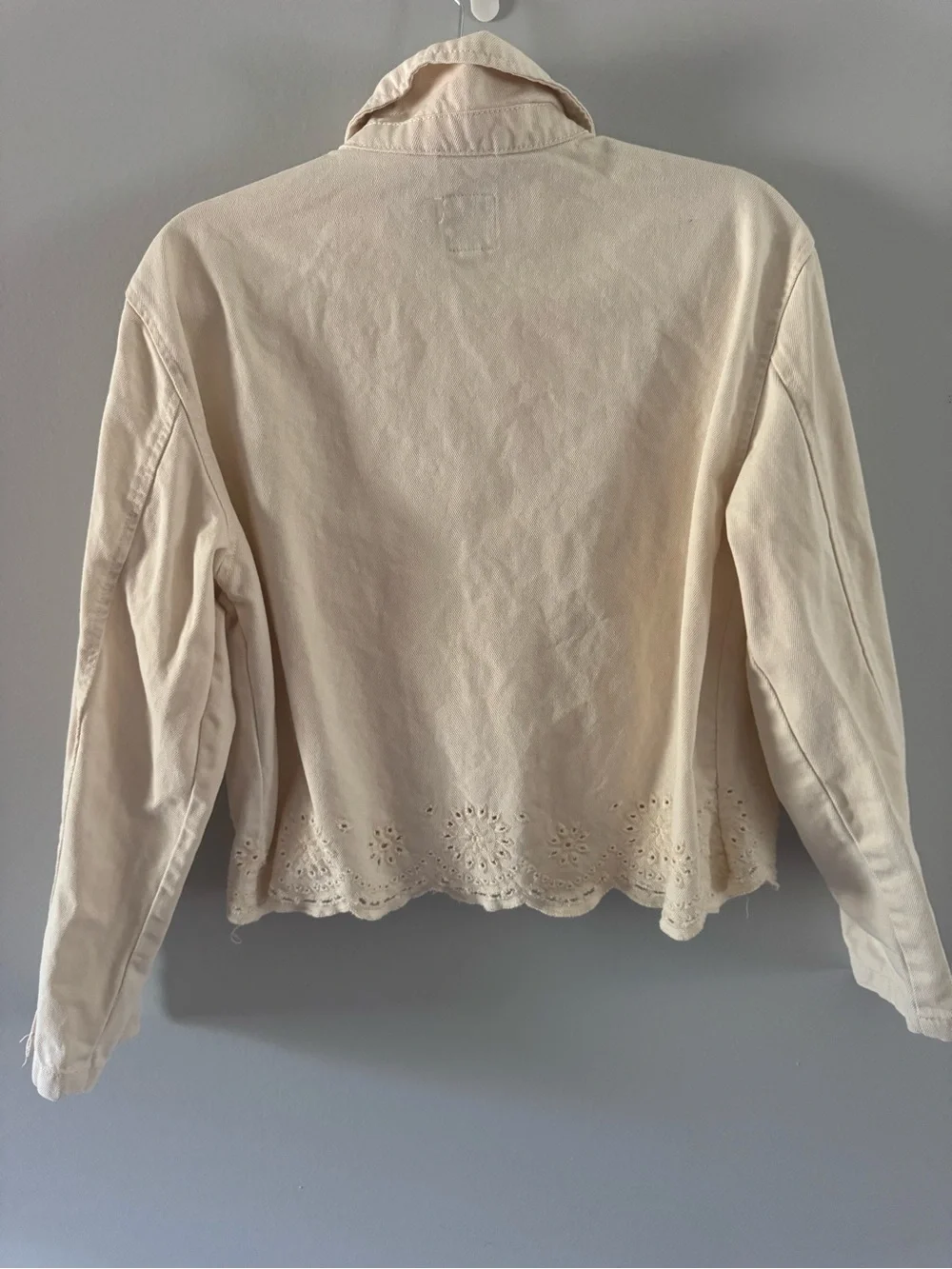 Kensie lightweight button