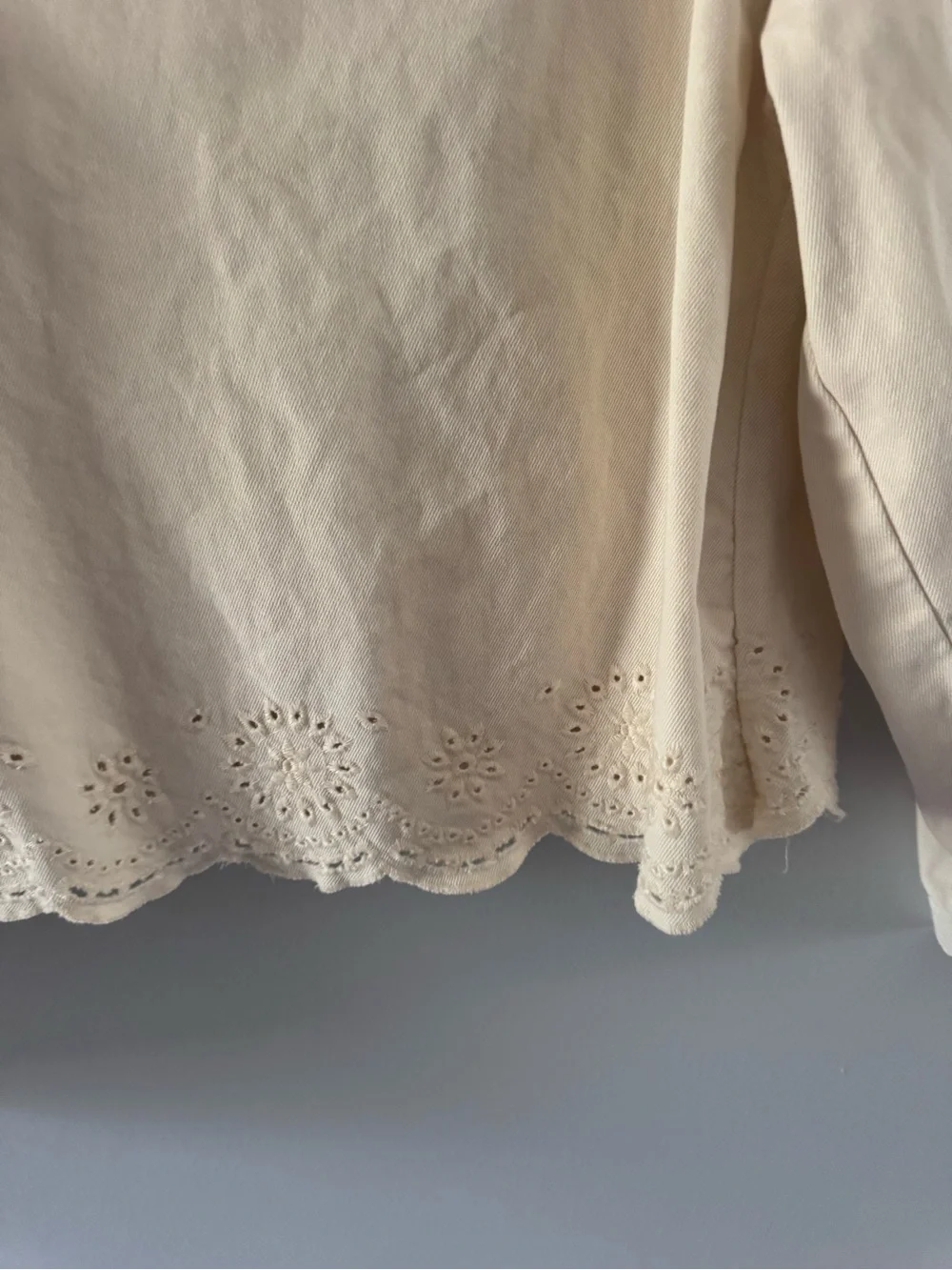 Kensie lightweight button