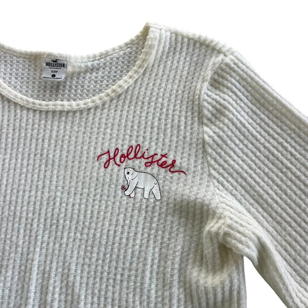 Hollister Women's L Cream Waffle Knit Long Sleeve Christmas Polar Bear Sleep Top