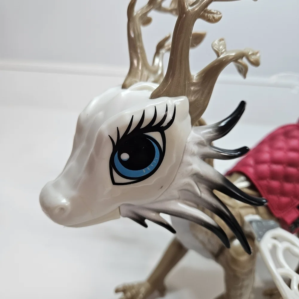 Ever After High Dragon Games Apple White Dragonrider Braebyrn Figure Mattel 2015