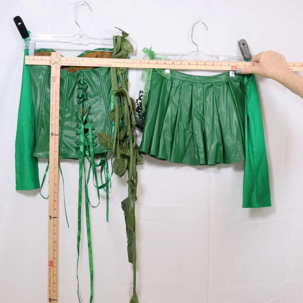 Unbranded poison ivy