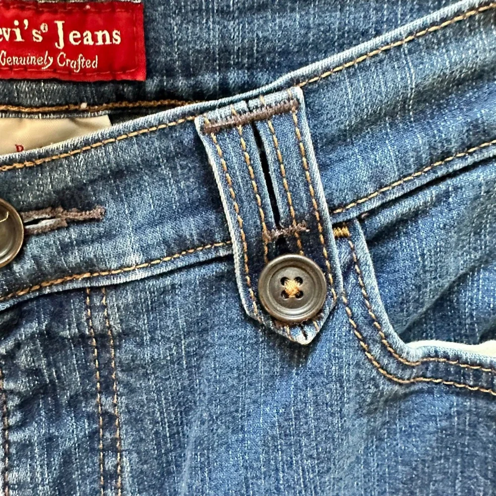 Levis excellent no
