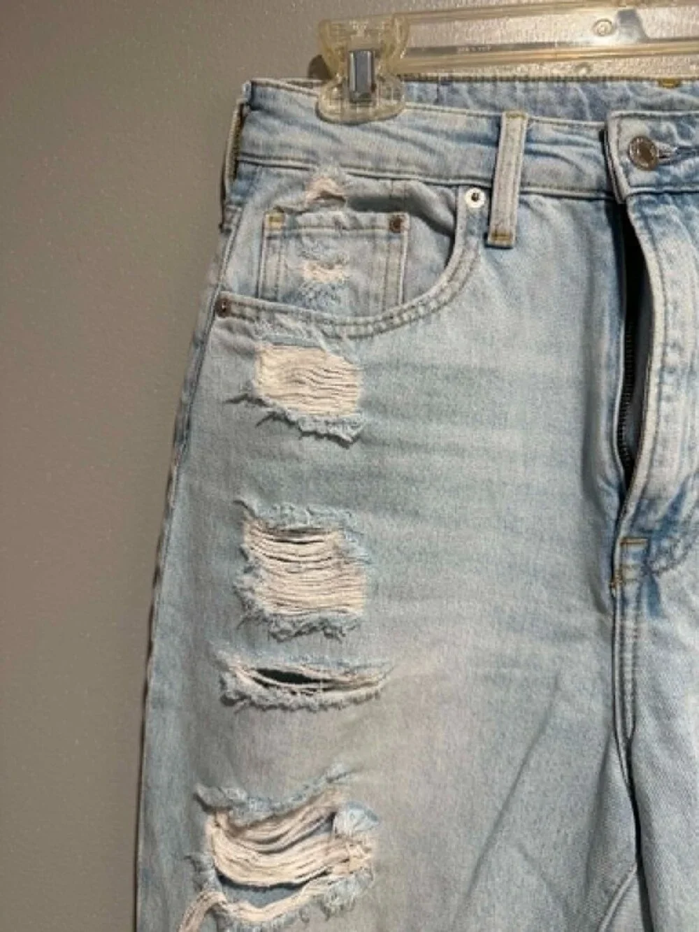 H&M light wash