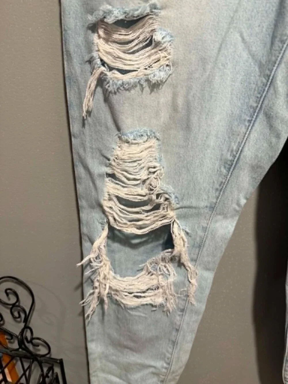 H&M light wash