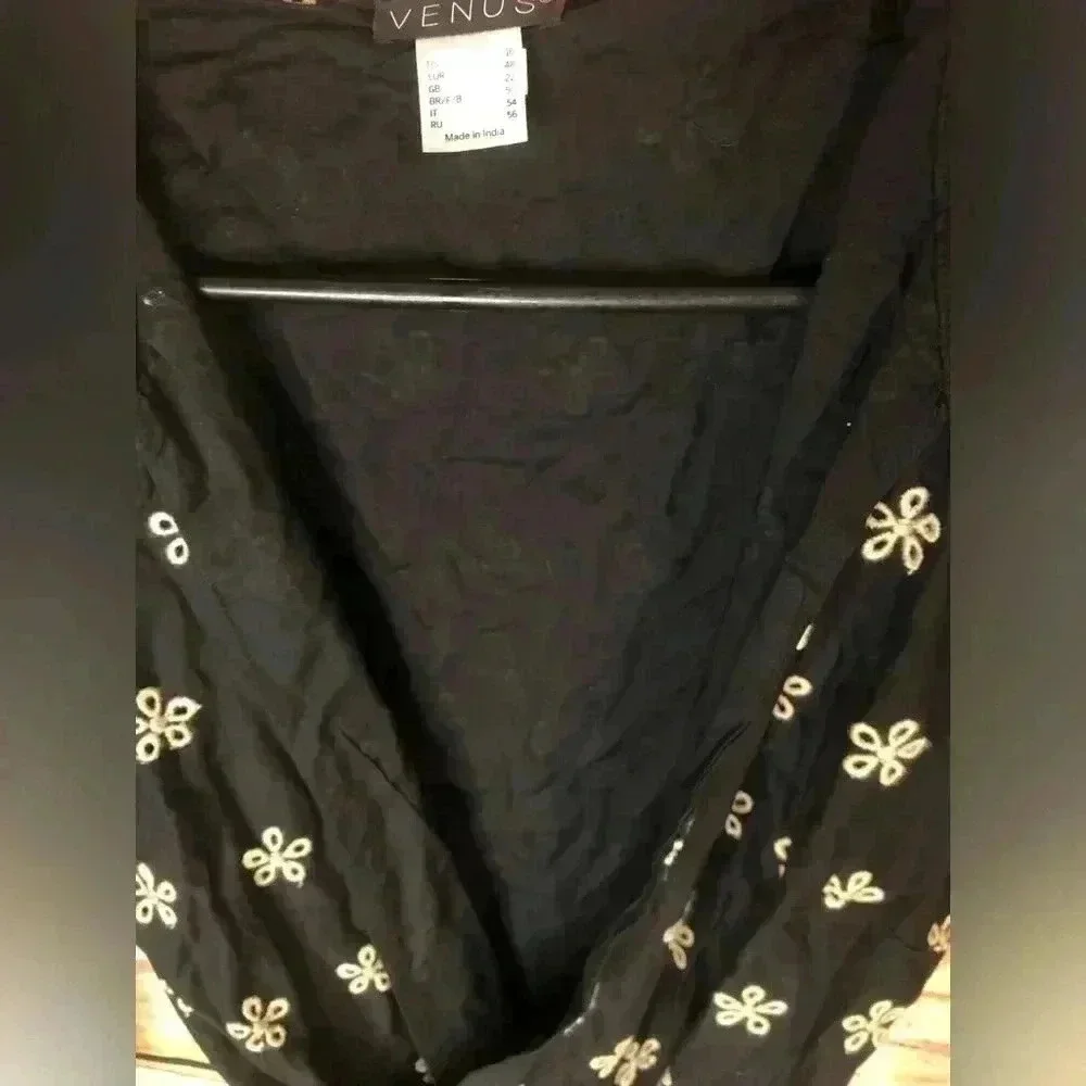VENUS Women’s Black and Cream Floral Romper Many Sizes NWOT and NWT