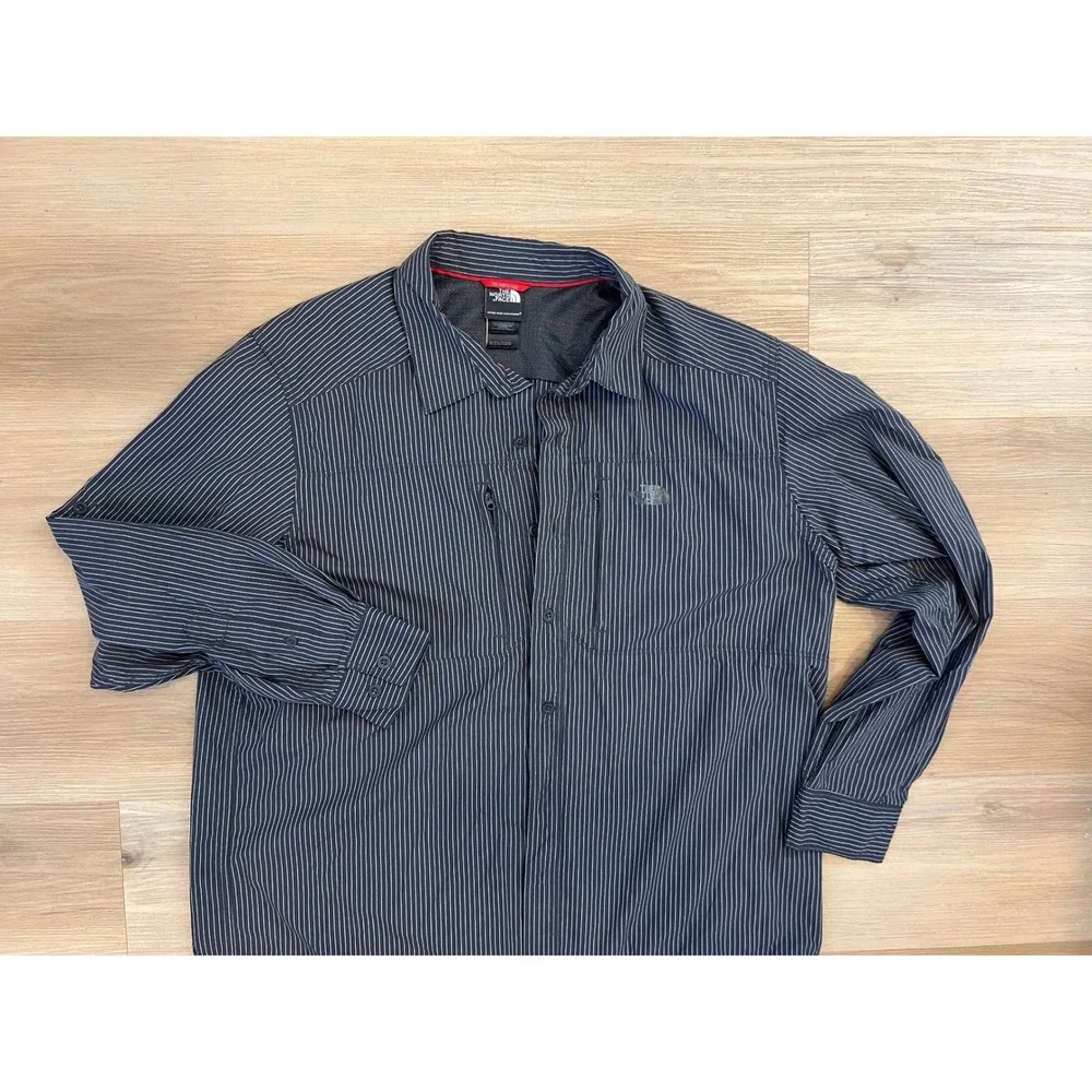THE NORTH FACE Men's Shirt‎ Size XL Gray White Red Stripe Outdoor Long Sleeve