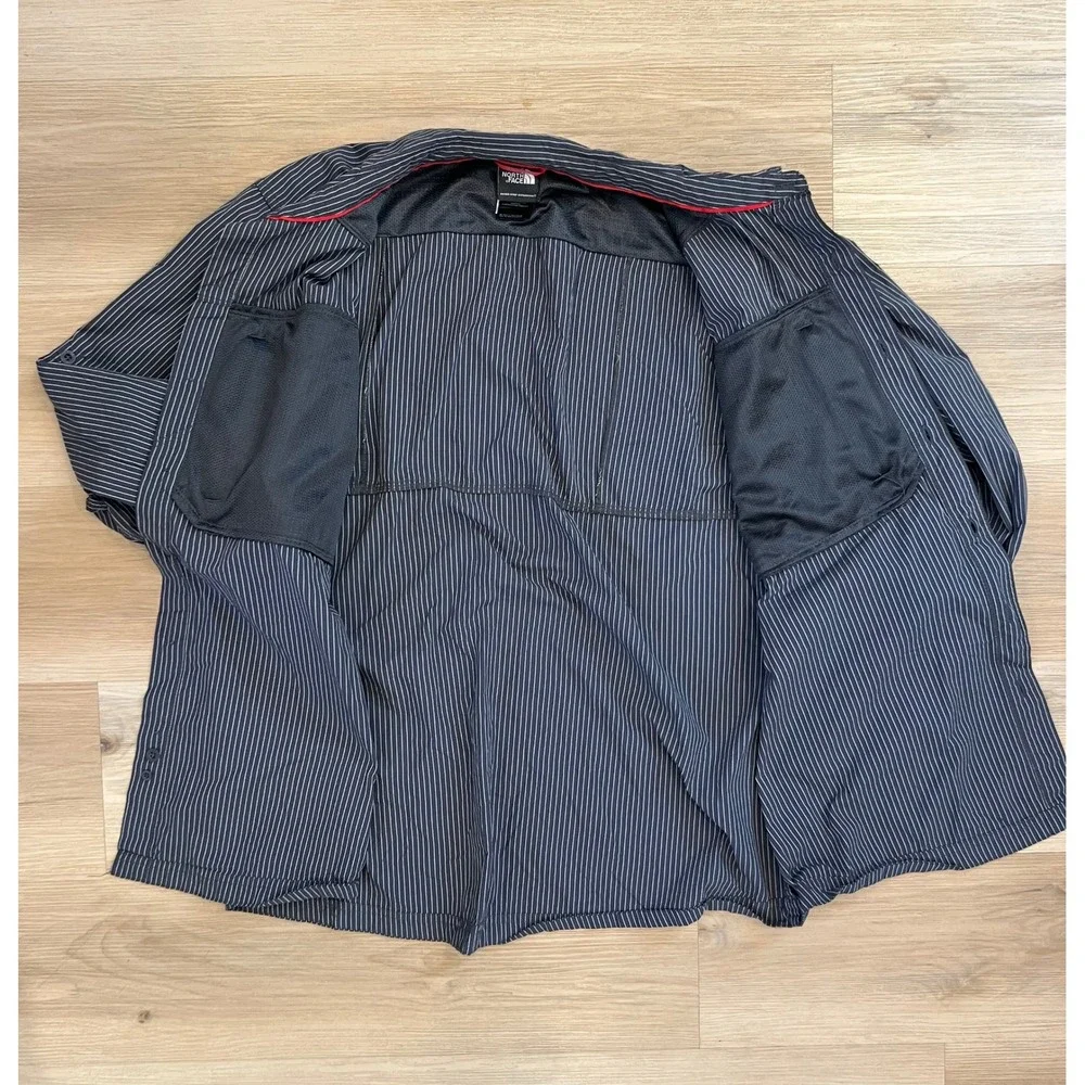 The North Face gray men